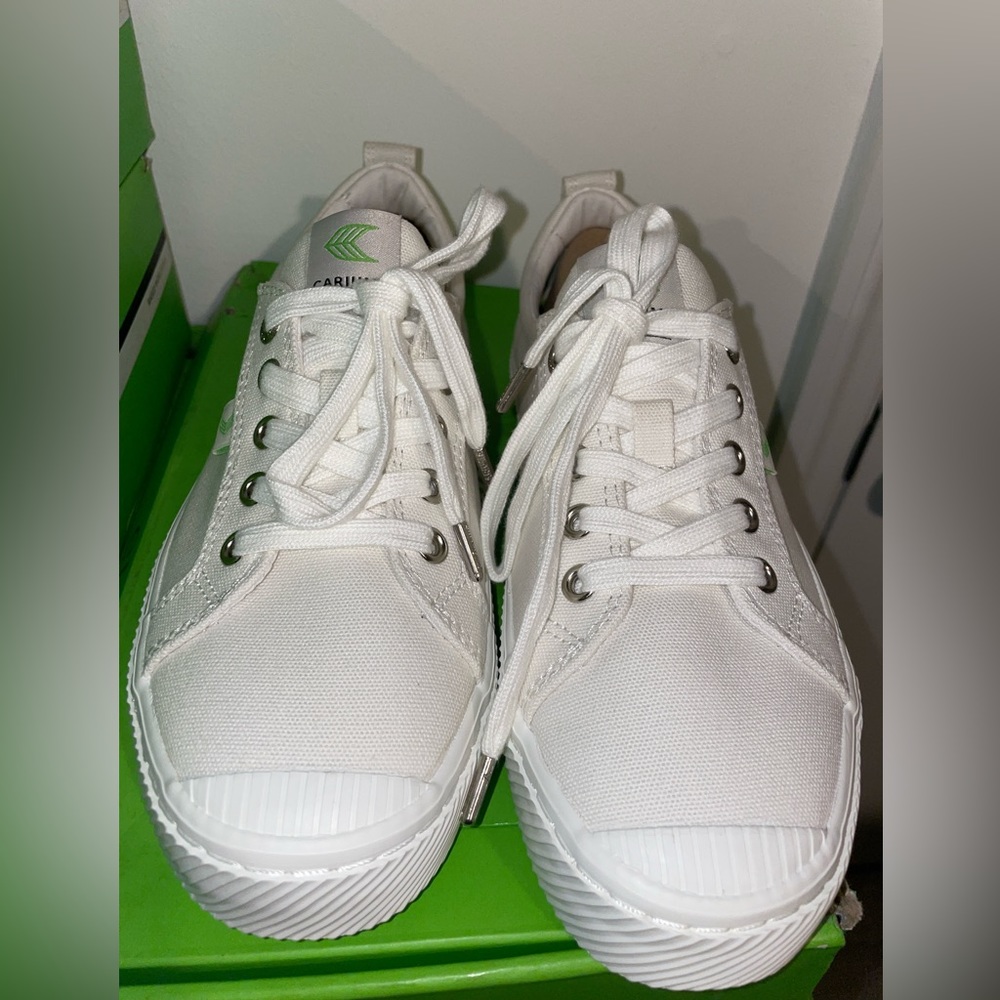OCA low off-white canvas